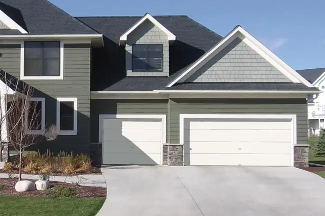 Modern steel garage door by Clopay