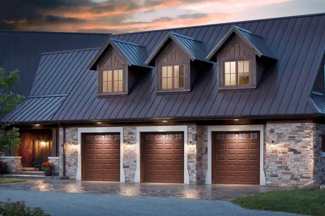 Classic Premium Series - Steel Insulated garage door by Clopay