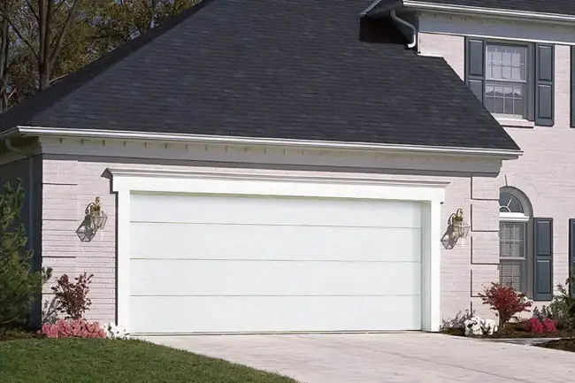 Classic Premium Series - Steel Insulated garage door by Clopay