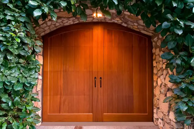 Reserve® Wood Collection - Custom Series garage door by Clopay